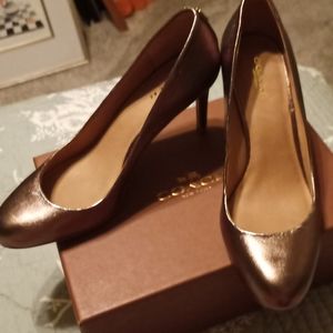 NWT COACH Size 7.5 3.5" Metallic Bronze Pumps
